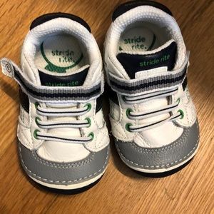 Stride Rite Artie, EUC size 4.5xw (toddler). See photos